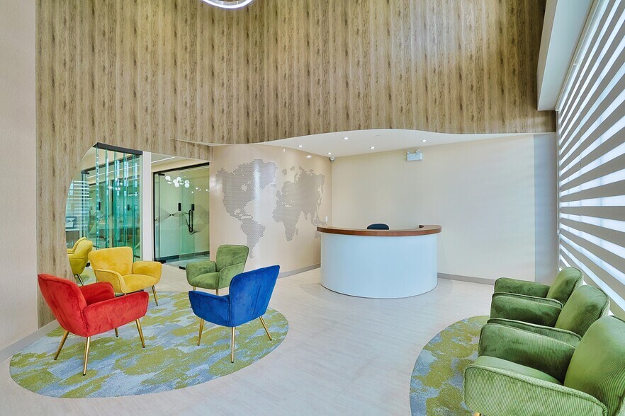 More Photos Of 1200 Derry Rd E, Mississauga Freestanding For Lease