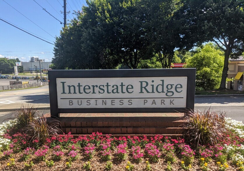 More Photos Of 915 Interstate Ridge Dr, Gainesville Unknown For Lease