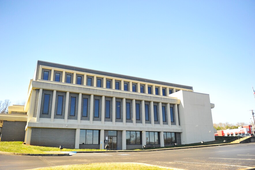 Primary Photo Of 189 Mose Dr, Sparta Bank For Sale