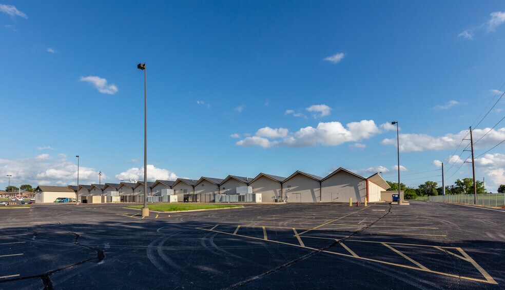 More Photos Of 2601 S Oliver, Wichita Office For Sale