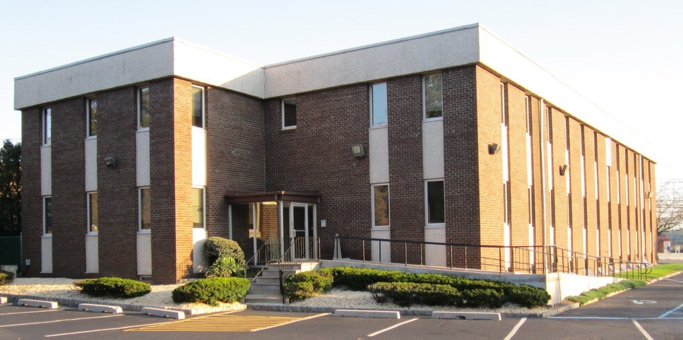 More Photos Of 513 W Mount Pleasant Ave, Livingston Office For Lease