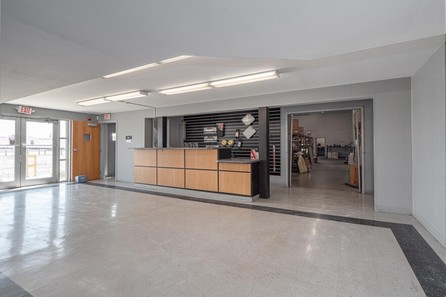 More Photos Of 1116 W County Road 450 N, Brazil Truck Terminal For Lease