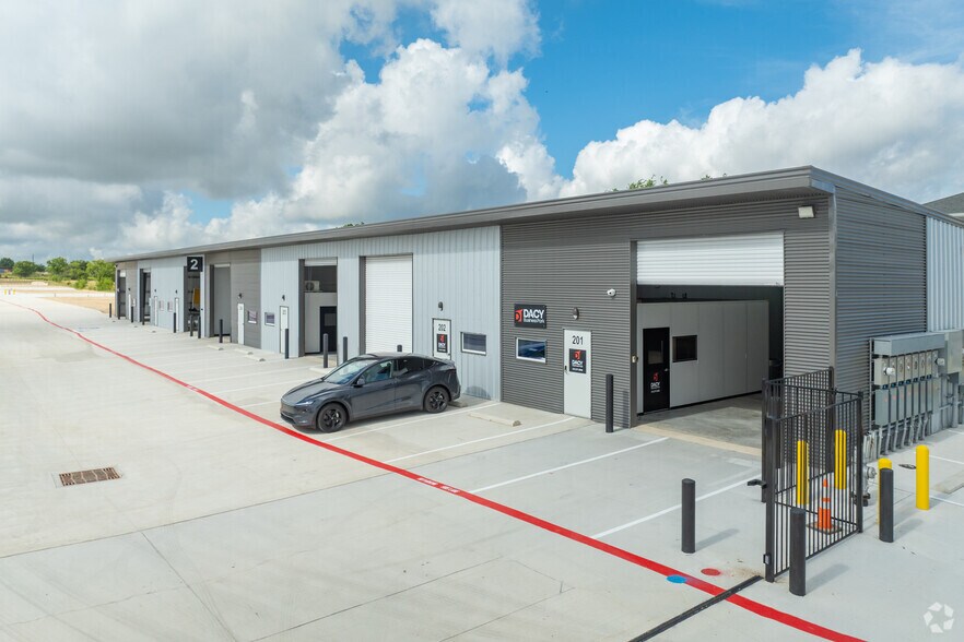 More Photos Of 3300 Dacy Ln, Kyle Industrial For Sale