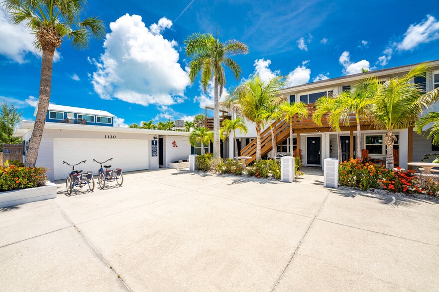 More Photos Of 1130 Gulf Blvd, Englewood Apartments For Sale