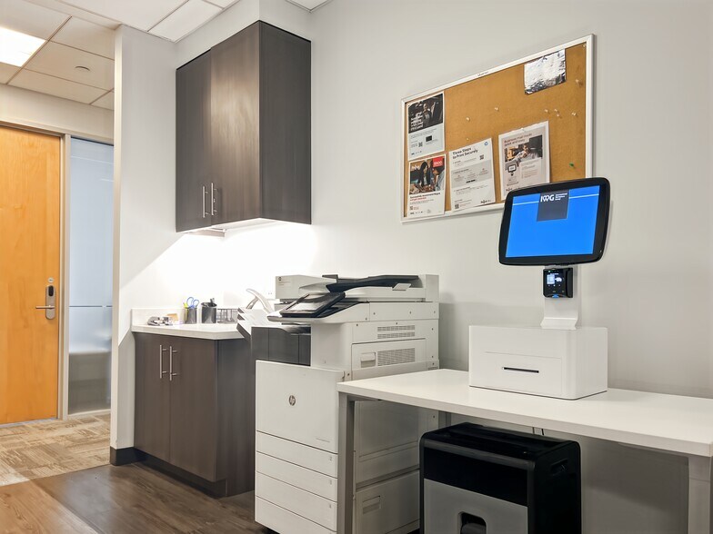 More Photos Of 5 Penn Plaza, New York Coworking Space