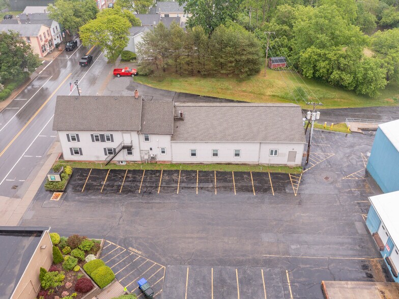 More Photos Of 35 Main St, Scottsville Office For Sale