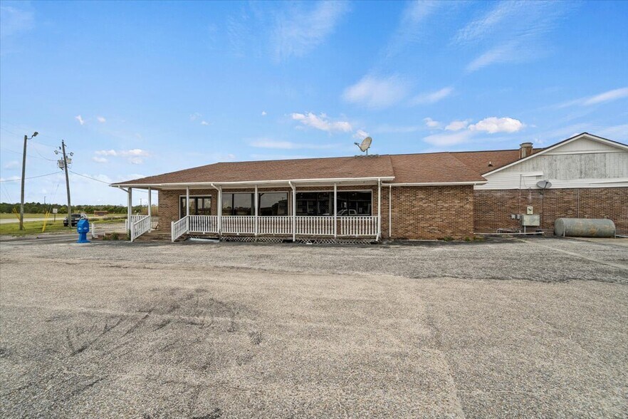 More Photos Of 1674 Wisacky Hwy, Bishopville Truck Stop For Sale