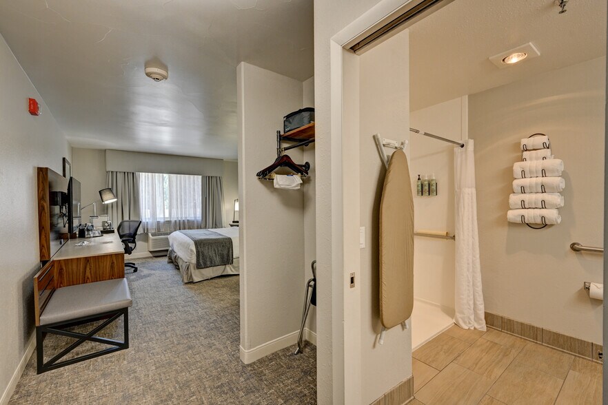More Photos Of 733 US Highway 24 N, Buena Vista Hotel For Sale