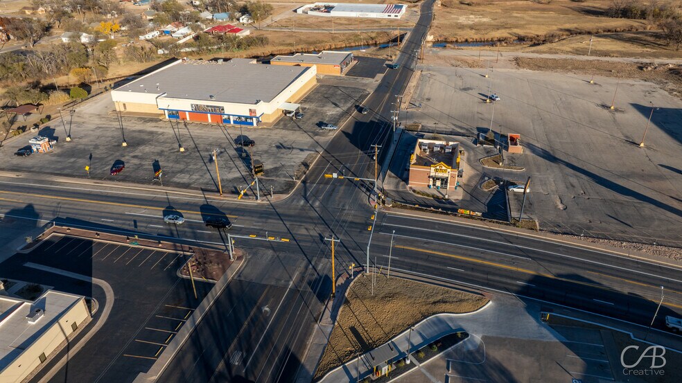 More Photos Of 3000 College Ave, Snyder General Retail For Sale