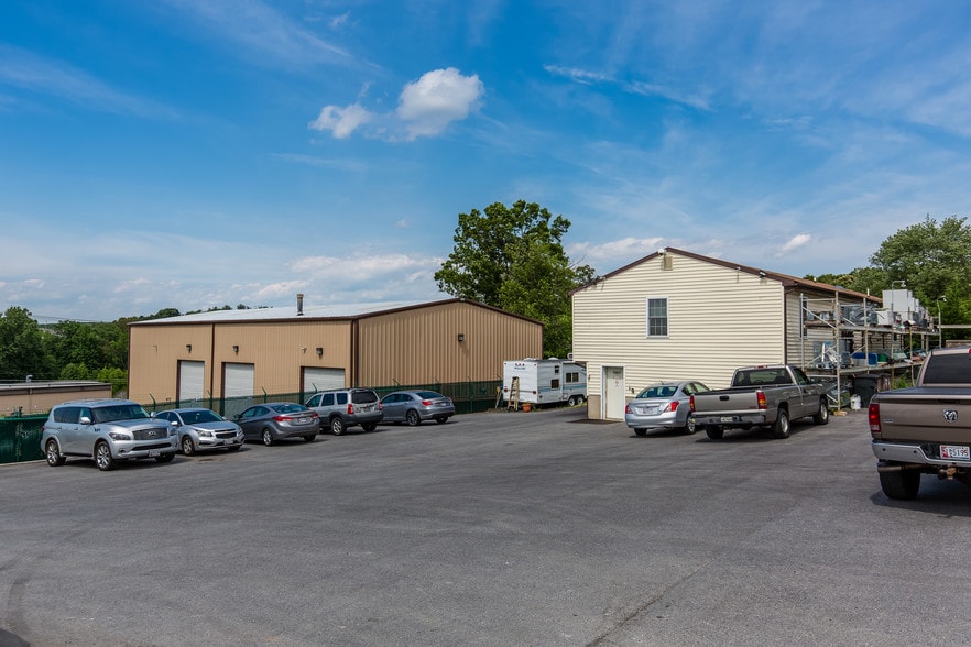 Primary Photo Of 415 Pulaski Hwy, Joppa Warehouse For Sale