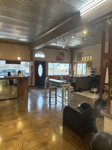 More Photos Of 2940 Floral Blvd, Butte Office For Sale