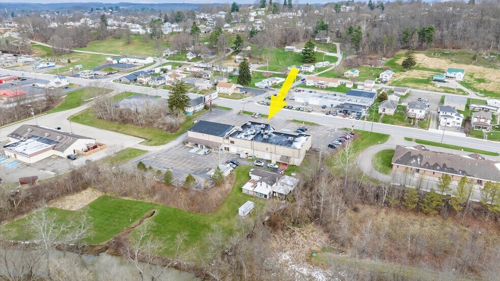 More Photos Of 2000 E Wheeling Ave, Cambridge Storefront For Sale