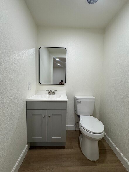 More Photos Of 451 W Bonita Ave, San Dimas Office For Lease