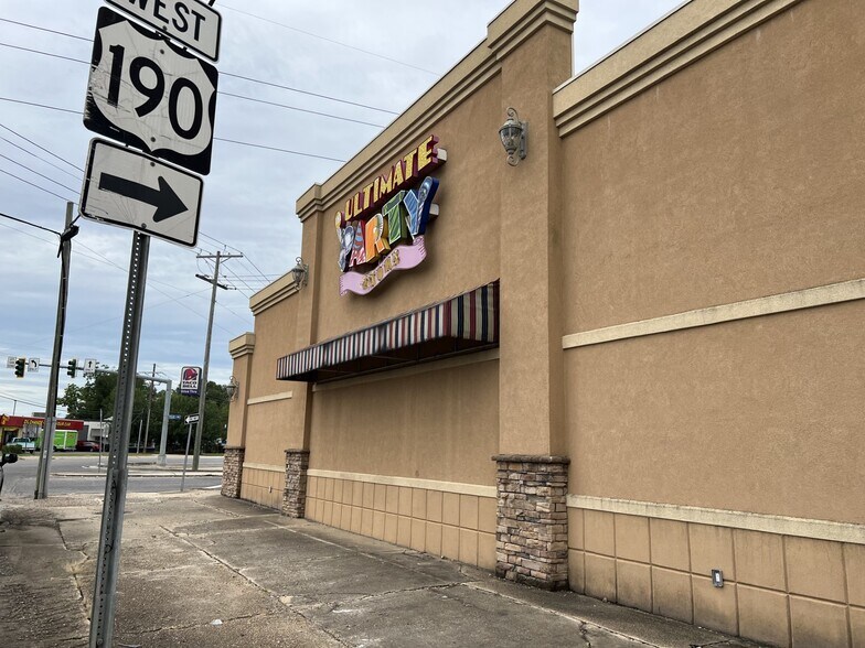 More Photos Of 311 S Range Ave, Denham Springs General Retail For Sale