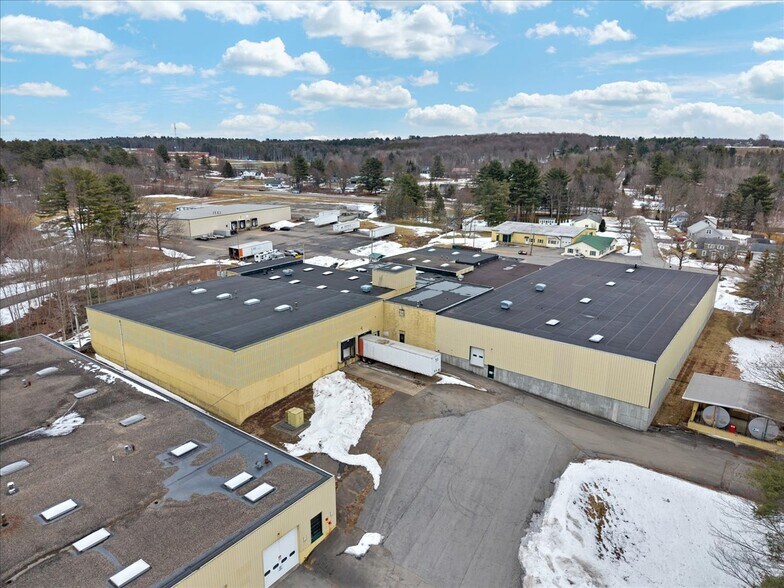 More Photos Of 15 E Elm St, Broadalbin Warehouse For Lease