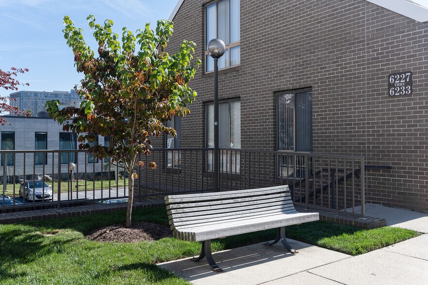More Photos Of 6255-6265 Executive Blvd, Rockville Office For Sale
