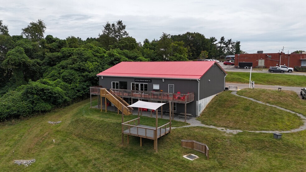 More Photos Of 50 W Court St, Rocky Mount General Retail For Lease