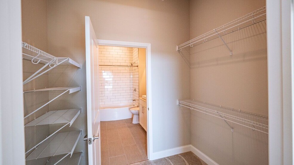 More Photos Of 1455 W Lake St, Minneapolis Multifamily For Sale