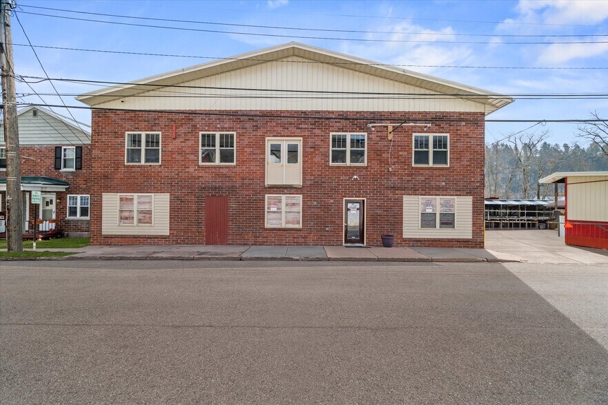 More Photos Of 309 Main St, Emlenton General Retail For Sale