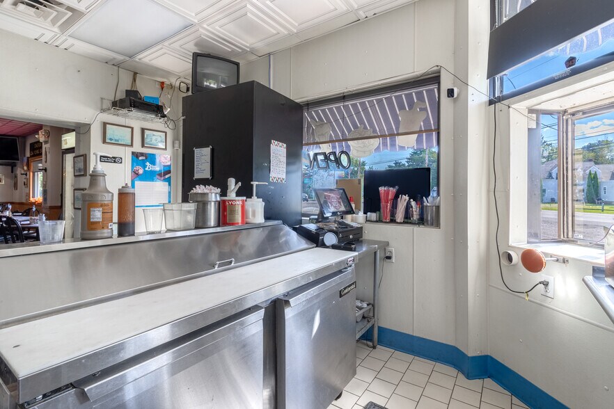 More Photos Of 13524 S Eagle Valley Rd, Tyrone Restaurant For Sale