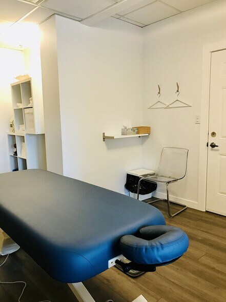 More Photos Of 970 Burrard St, Vancouver Medical For Sale