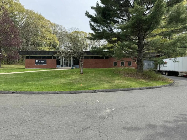 Primary Photo Of 4 Right Ln, Farmington Manufacturing For Sale