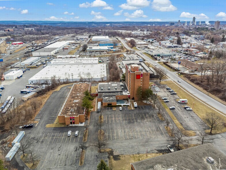 More Photos Of 3 Watervliet Avenue Ext, Albany Hotel For Sale