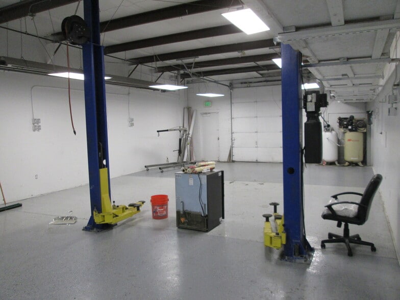 More Photos Of 350-366 Norfolk St, Aurora Light Manufacturing For Sale