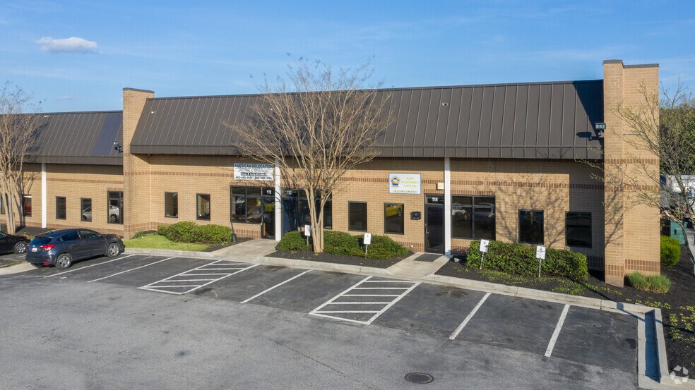 More Photos Of 1585 Sulphur Spring Rd, Arbutus Flex For Lease