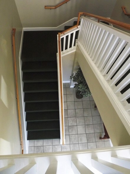 More Photos Of 406 Blankenbaker Pky, Louisville Office For Sale