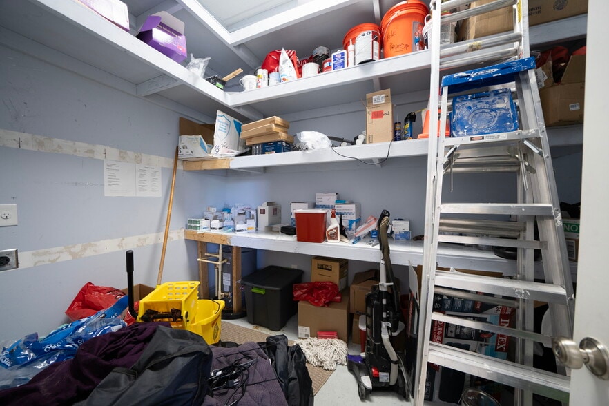 More Photos Of 24551 Production Cir, Bonita Springs Showroom For Lease