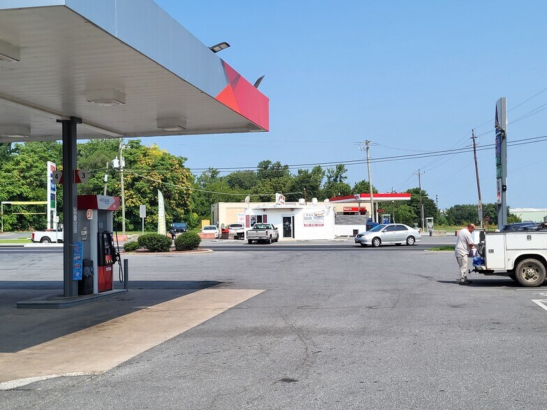 More Photos Of 100 Delaware Ave, Hurlock Restaurant For Sale