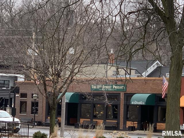 More Photos Of 2108 E 11th St, Davenport Restaurant For Sale