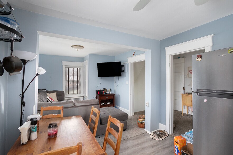 More Photos Of 37 US Highway 130, Trenton Light Manufacturing For Sale