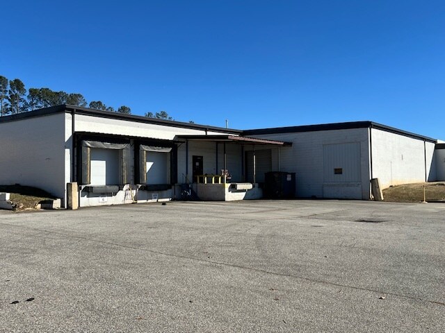 More Photos Of 1243 E Garner Bagnal Blvd, Statesville Warehouse For Lease