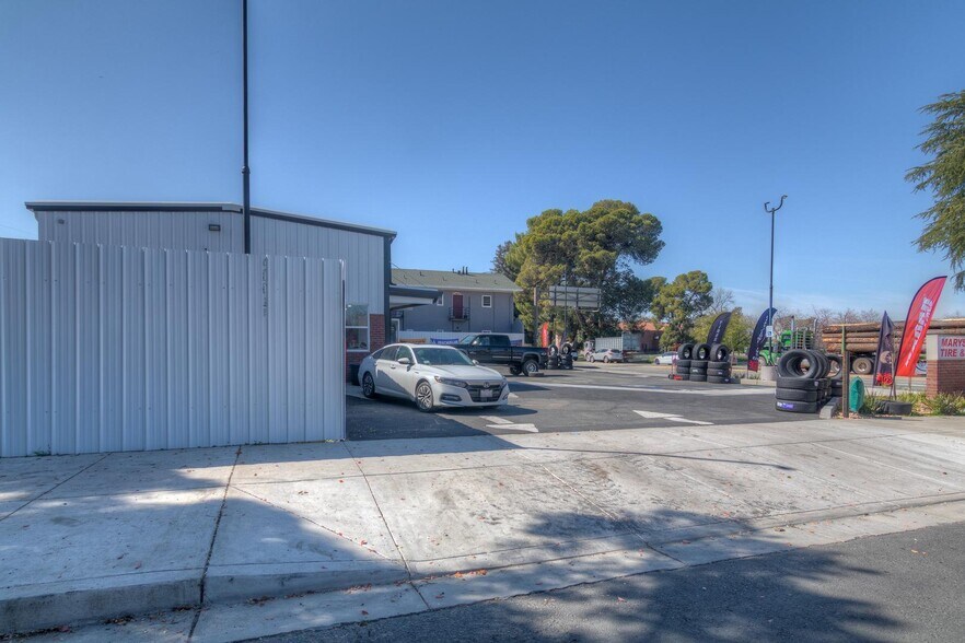 More Photos Of 310 9th St, Marysville Auto Repair For Sale