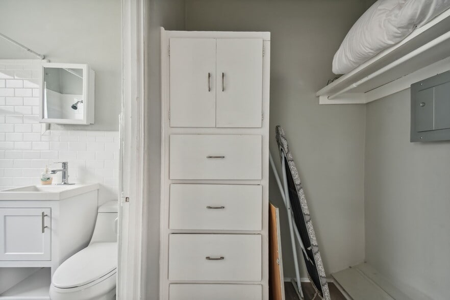 More Photos Of 779 9th Ave N, Saint Petersburg Apartments For Sale