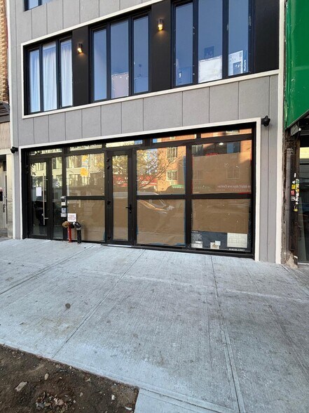 Primary Photo Of 96 Moore St, Brooklyn Storefront For Lease