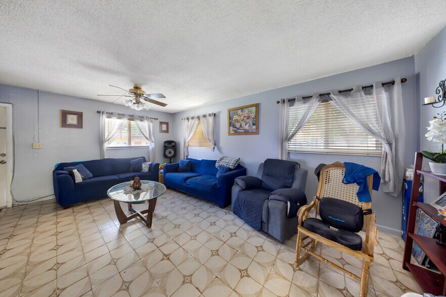 More Photos Of 840-858 NW 4th St, Miami Apartments For Sale