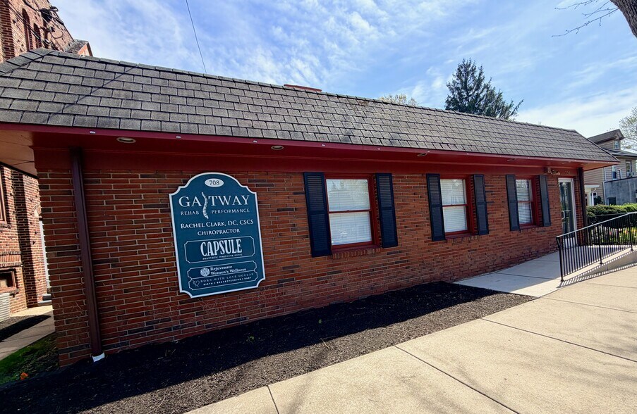 Primary Photo Of 708 Station Ave, Haddon Heights Medical For Lease