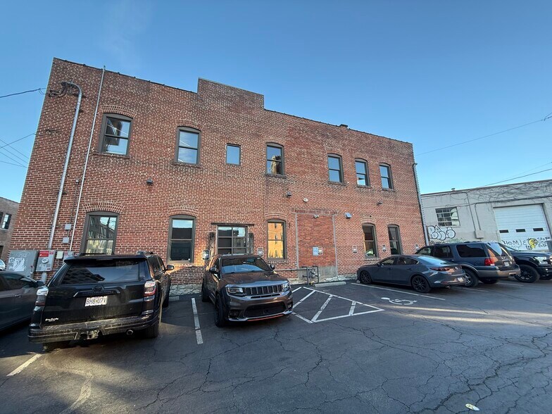 More Photos Of 214 W 21st St, Kansas City Loft Creative Space For Sale