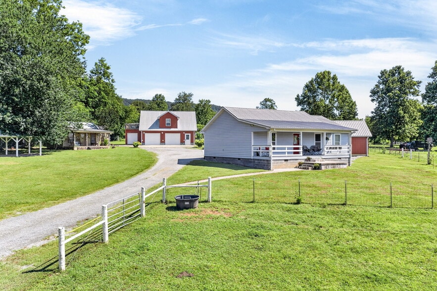 More Photos Of 105 Foothills Rd, Pikeville Multifamily For Sale