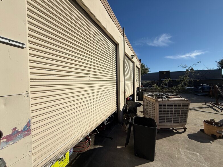 More Photos Of 7349 Fair Oaks Blvd, Carmichael General Retail For Sale