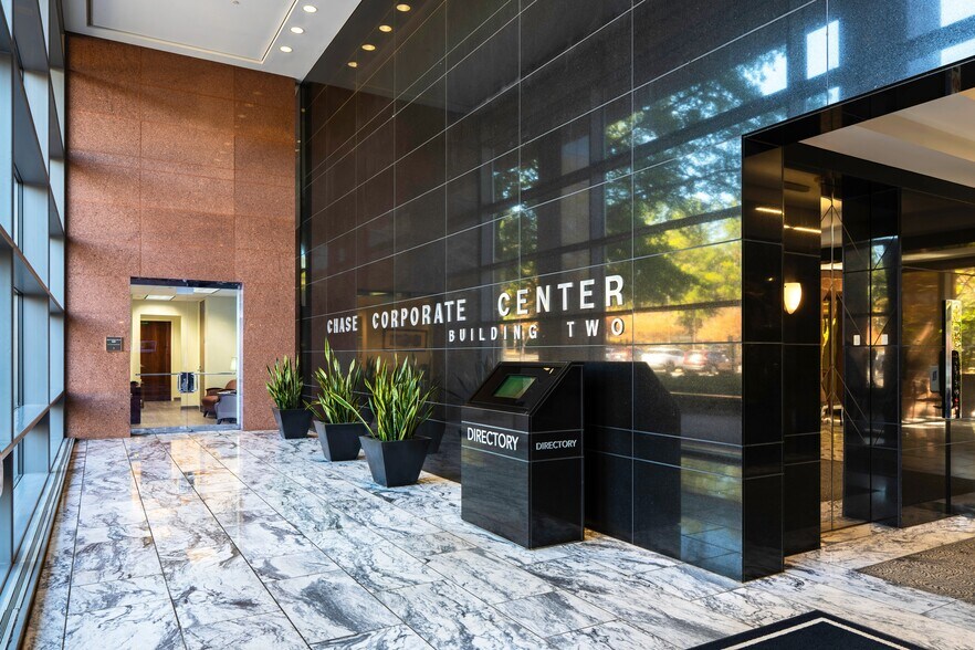 More Photos Of 1-2 Chase Corporate Dr, Hoover Business Park For Lease