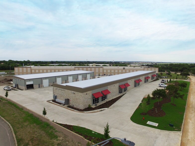 More Photos Of 1740 Universal City Blvd, Universal City Unknown For Lease