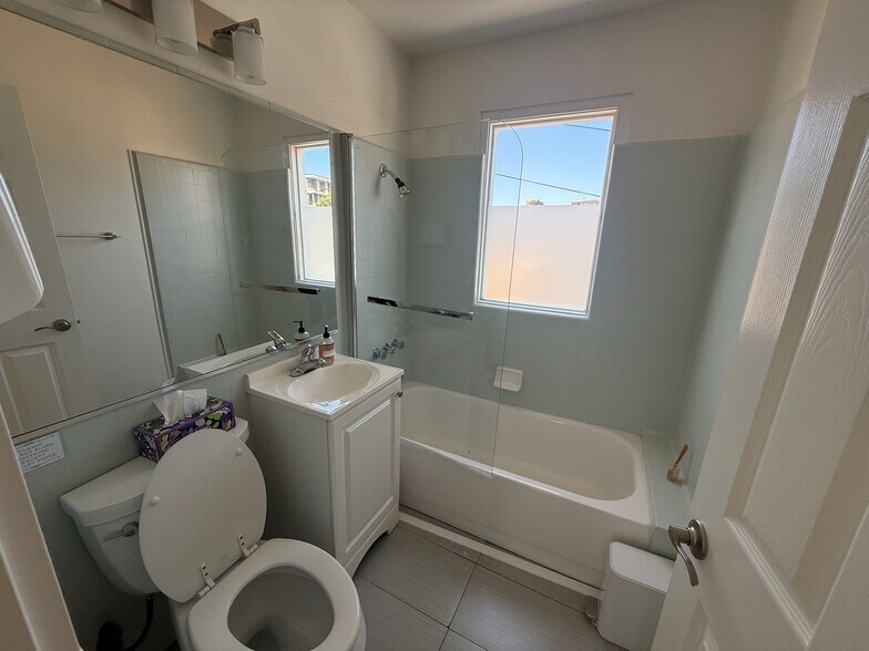 More Photos Of 7880 Exchange Pl, La Jolla Freestanding For Lease