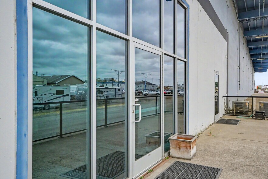 More Photos Of 2729 Pacific Blvd SW, Albany Warehouse For Lease