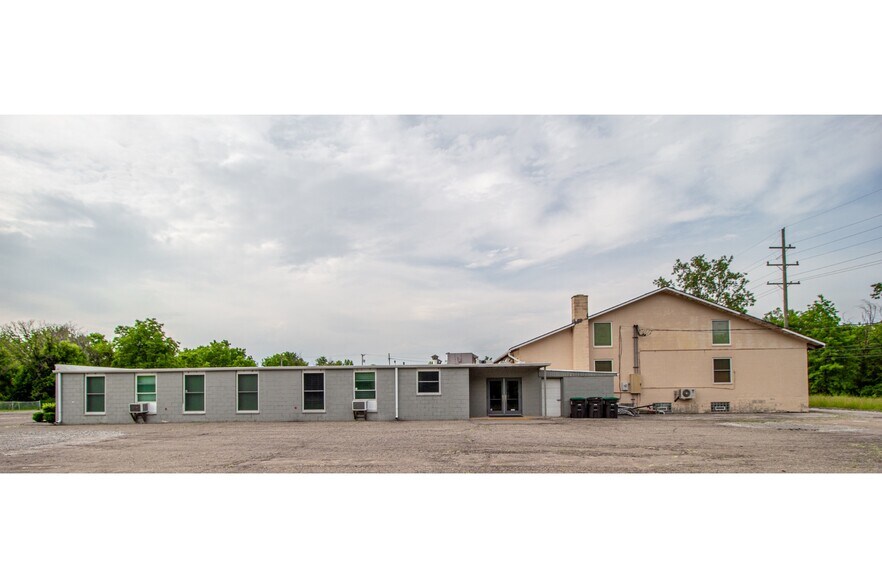 More Photos Of 23696 Northline Rd, Taylor Religious Facility For Sale