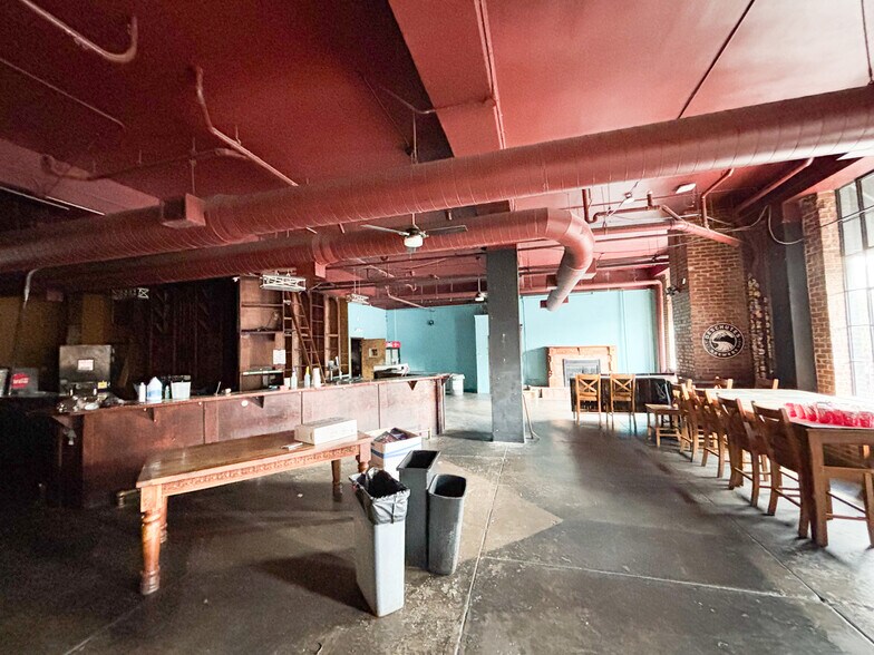 More Photos Of 431 S Jefferson Ave, Springfield Apartments For Lease