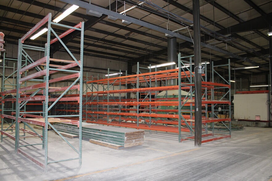 More Photos Of 8328 Macarthur Dr, North Little Rock Manufacturing For Lease